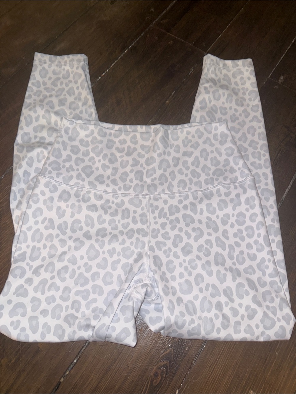90 Degree By Reflex White Leggings with Light Gray Leopard Print